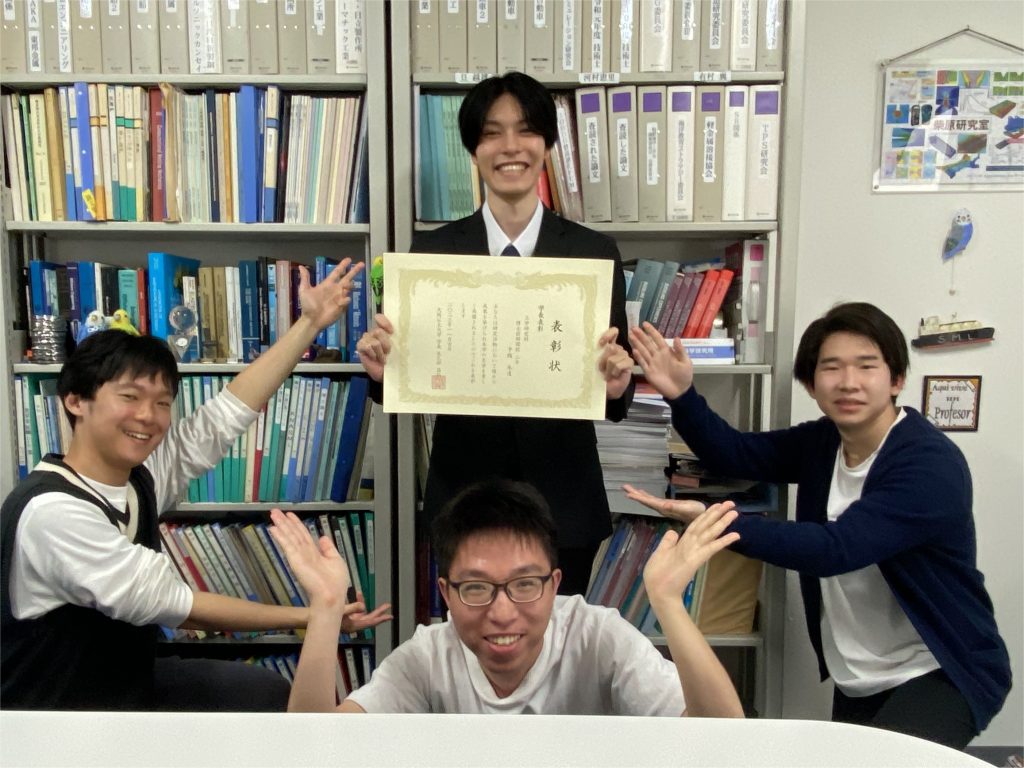 受賞：柴原研究室 M2手銭永遠さん が大阪公立大学 学長表彰を受けました。