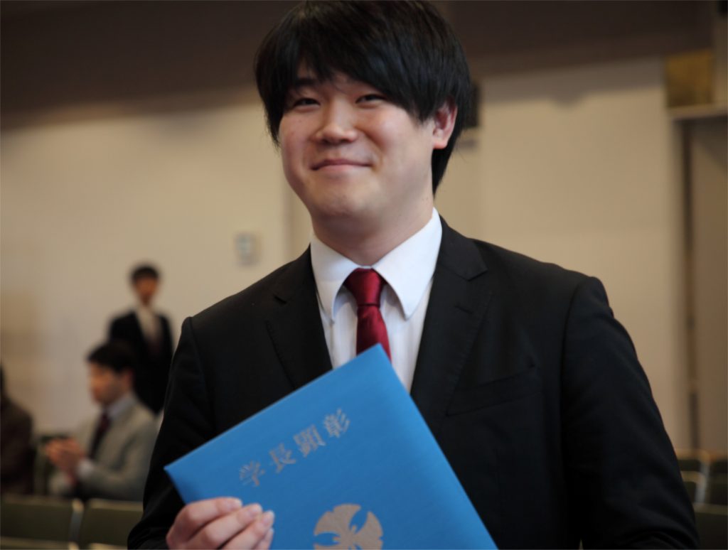 受賞：柴原研究室前田新太郎が大阪府立大学学長顕彰を受賞しました。
